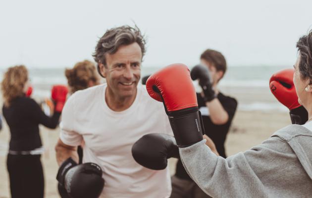 boksclinic strand bedrijfsuitje Noordwijk origineel teamuitje